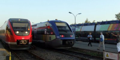 Deux trains en gare