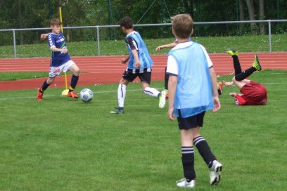 PAMINA-Fußball-Cup; Fußball spielende Kinder