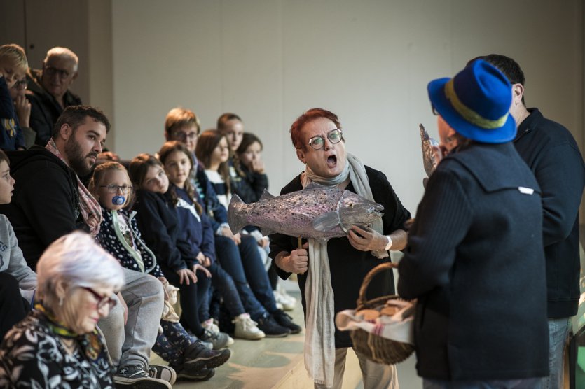 Spectacle et bricolage à la passe à poissons