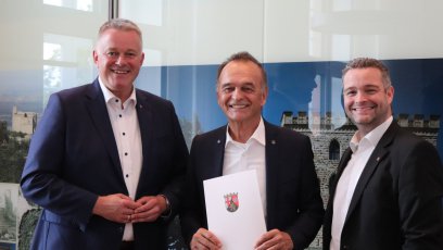 Le Ministerpräsident Gordon Schnieder nomme Fritz Brechtel délégué à la coopération transfrontalière