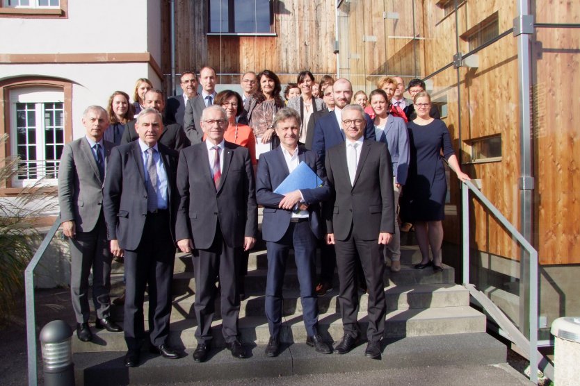 Photo de groupe Bassin d'emploi INTERREGV Kick-Off